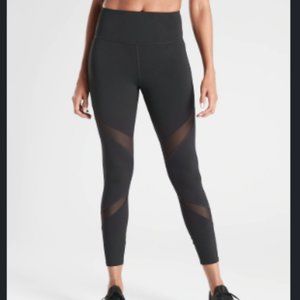 NWOT, Athleta Tenacity 7/8 Tight | S | Black